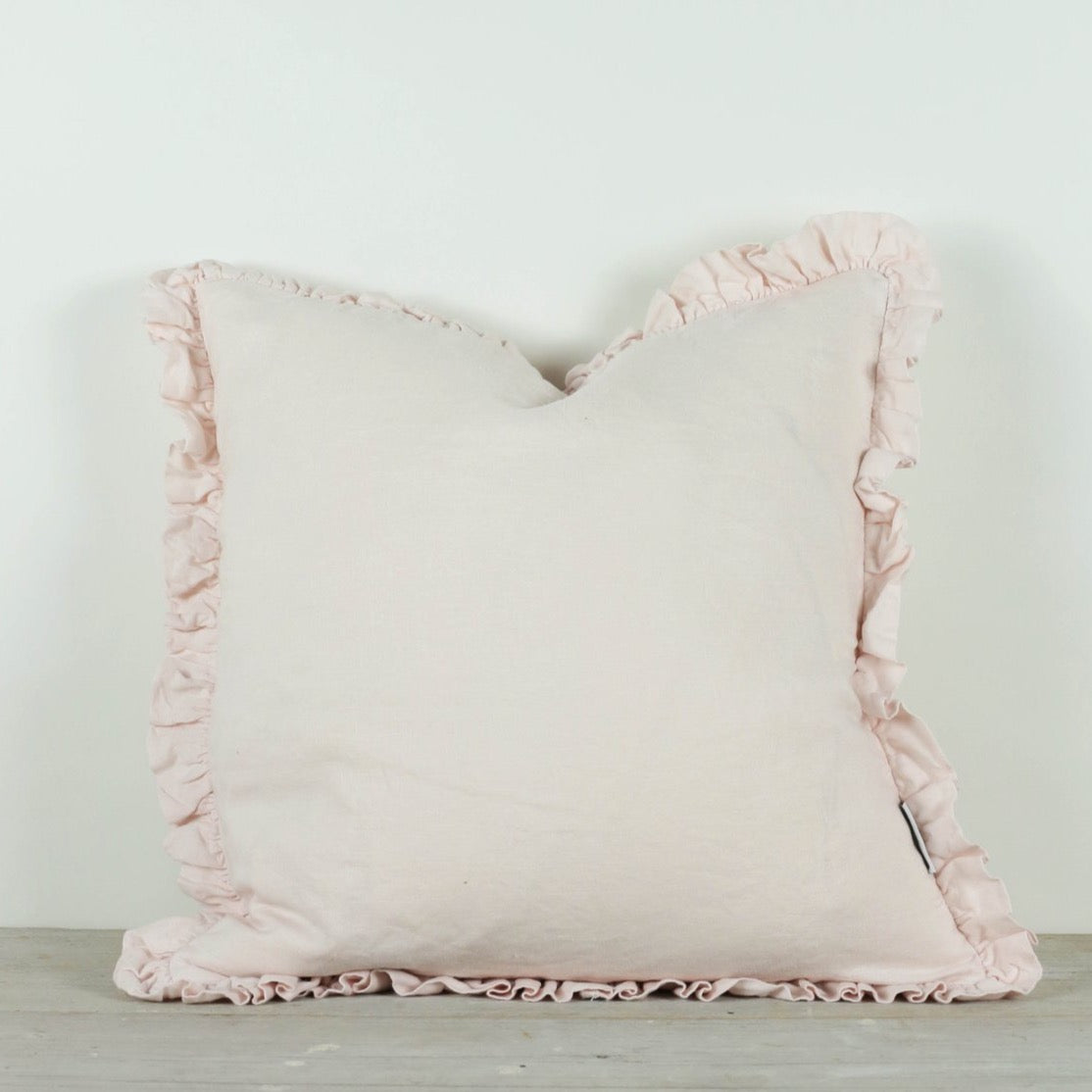 OLI RUFFLE CUSHION SHELL 40CM