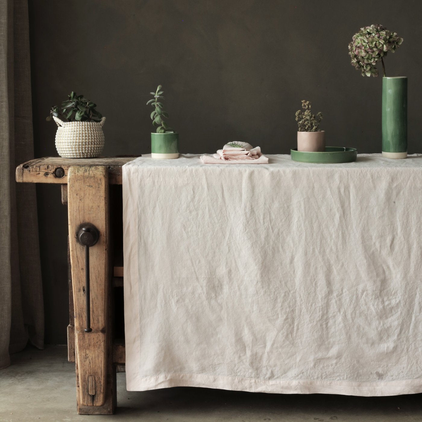 LINEN TABLECLOTH SHELL