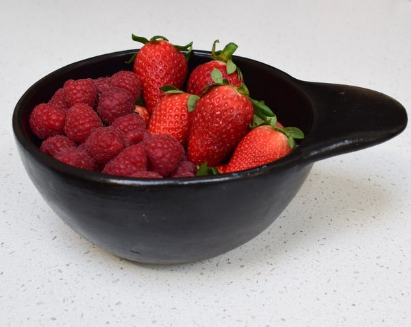 BLACK BOWL WITH HANDLE SET