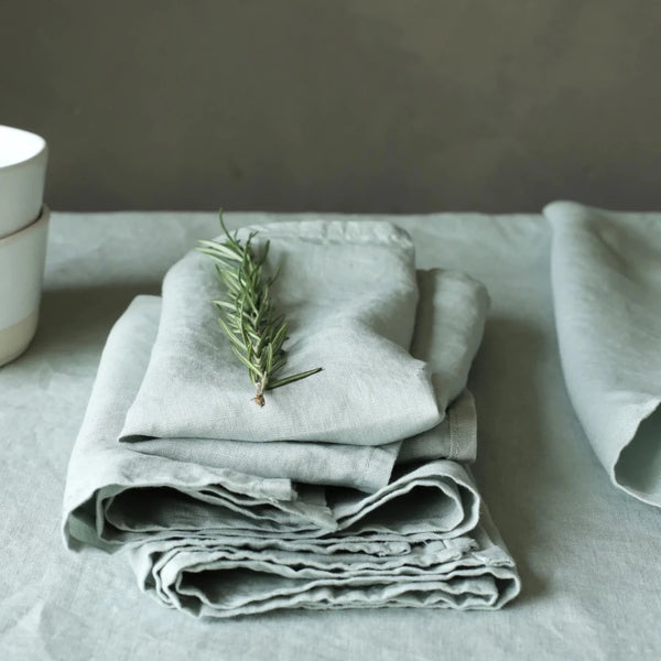 LINEN TABLECLOTH SAGE