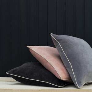 UNARI VELVET CUSHION - PEWTER GREY