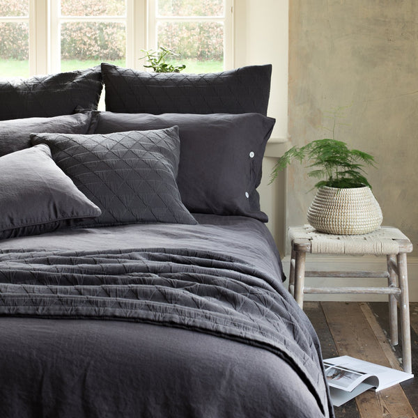 LISBON SLATE 100% LINEN BED LINEN