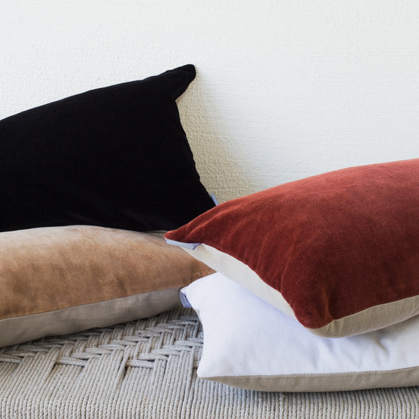 MISI VELVET CUSHION - BLACK