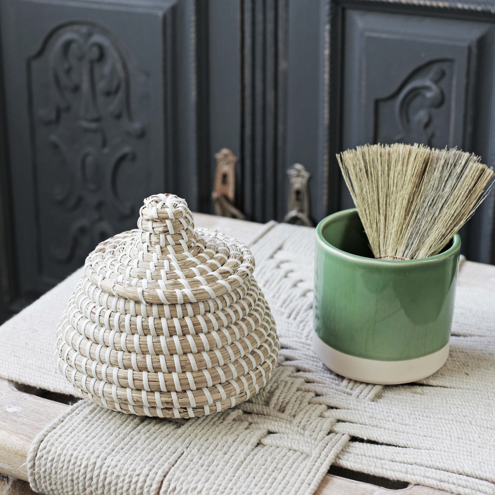 MINI SUKOSHI SEAGRASS LIDDED BASKET WHITE