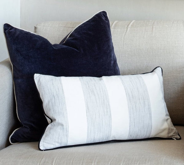 UNARI VELVET CUSHION - INDIGO